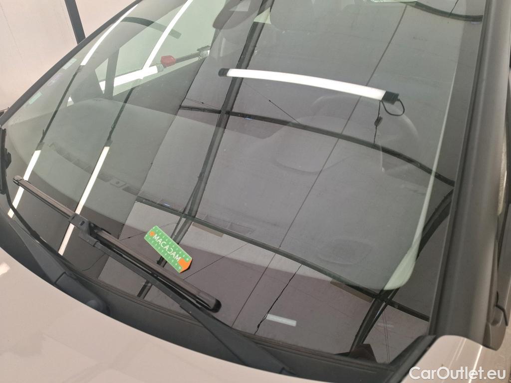  Citroen  C3  Shine 1.2 PureTech 110CV BVA6 E6d #1