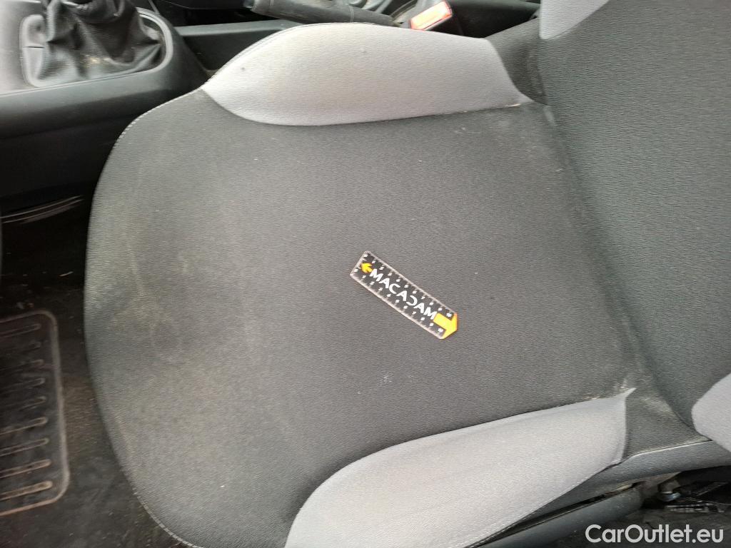  Citroen  C3  Attraction 1.4 HDi 70CV BVM5 E5 #40