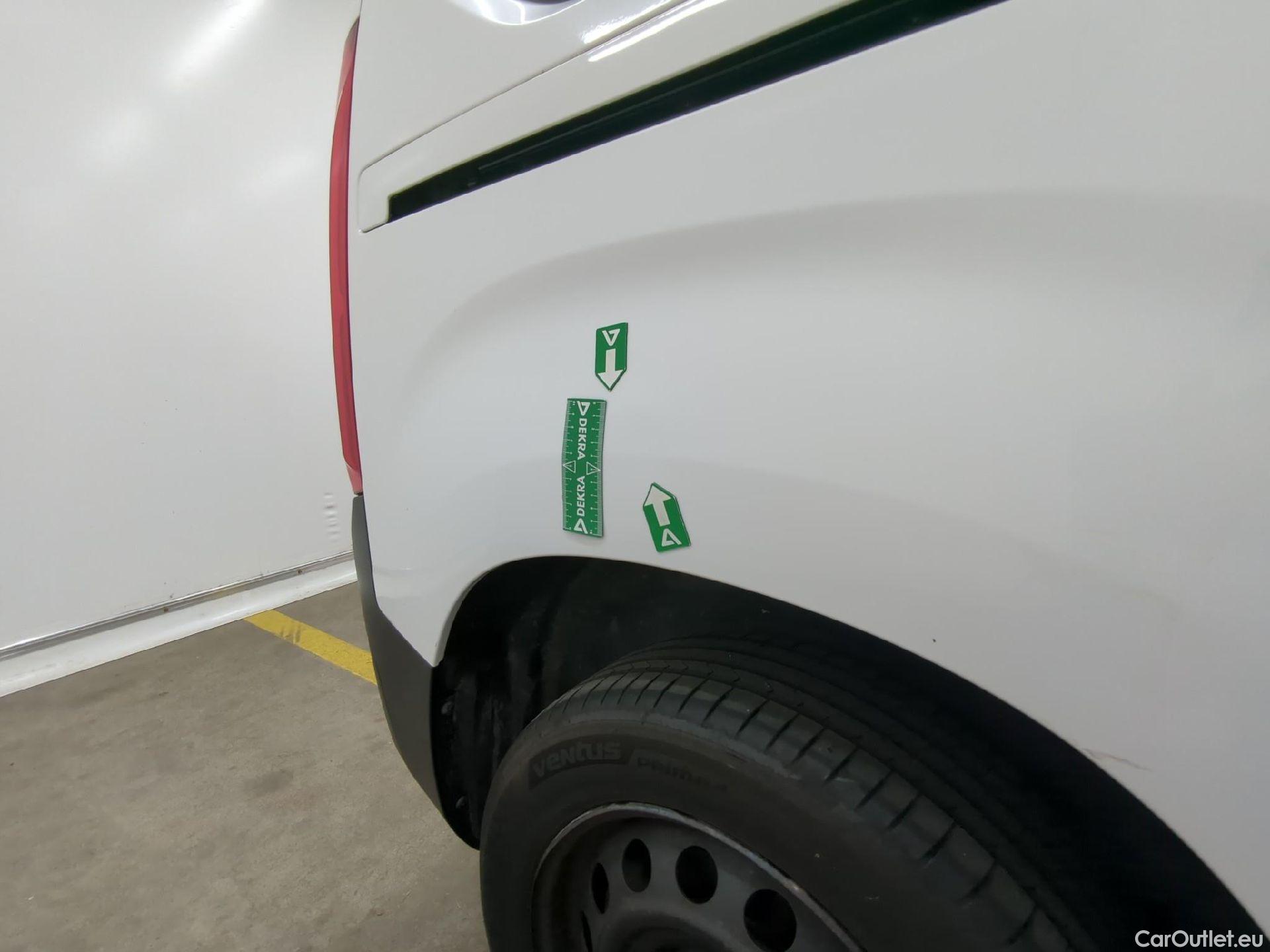  Citroen  Berlingo  Feel M 1.5 BlueHDi 100CV BVM5 E6dT #4