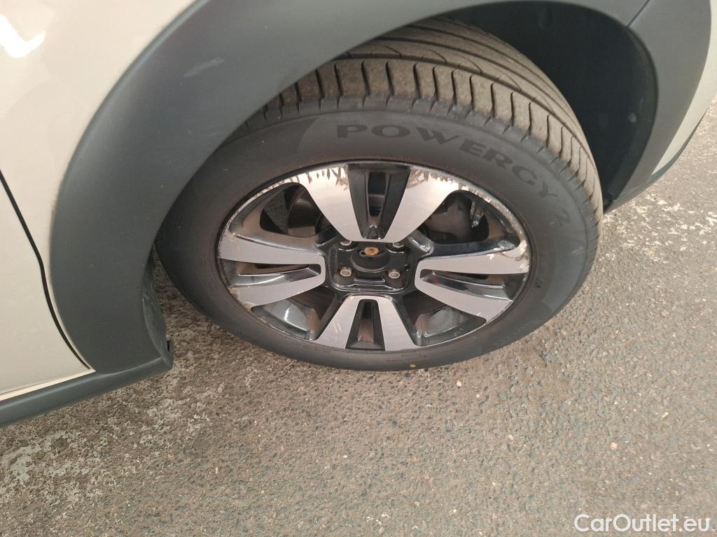  Citroen  C3  Shine 1.2 PureTech 110CV BVA6 E6d #3