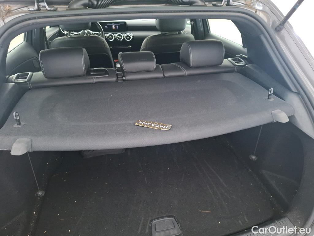  Mercedes  A-Klasse MERCEDES-BENZ Classe A Compact / 2018 / 5P / Berline A 180 d Progressive Line #5