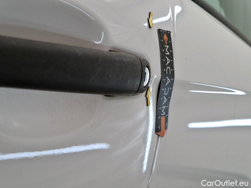  Citroen  C3  Attraction 1.4 HDi 70CV BVM5 E5 #8