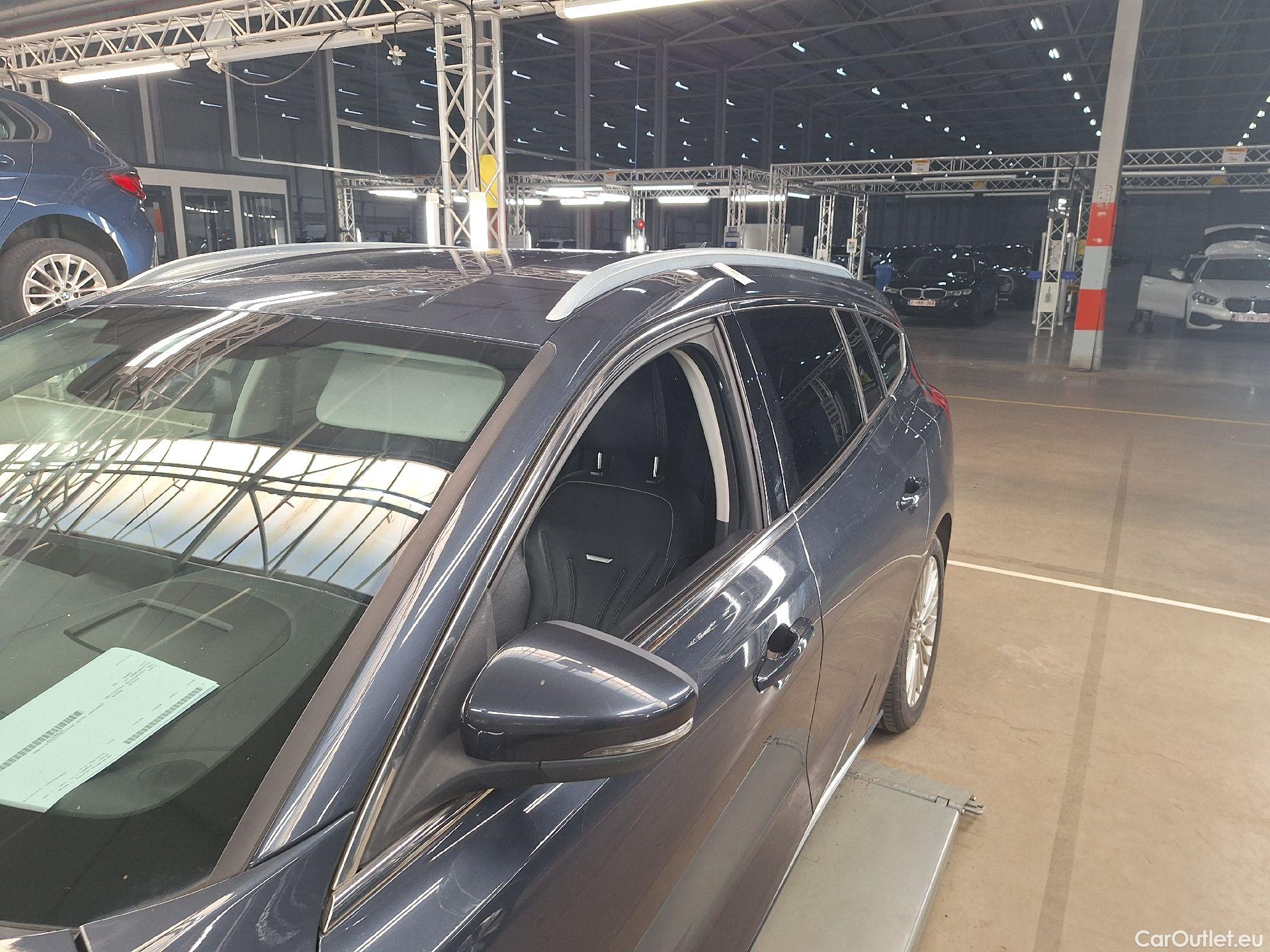  Ford  Focus Ford,  SW '18, Ford  Clipper 1.0i EcoB. 92kW Vignale 5d #1