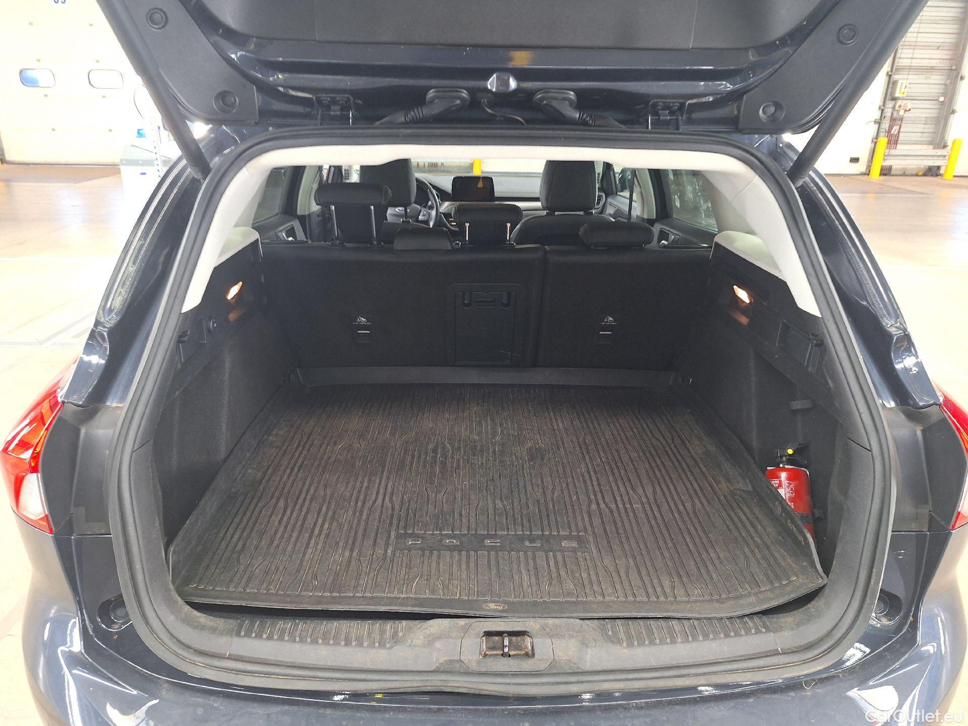 Ford  Focus Ford,  SW '18, Ford  Clipper 1.0i EcoB. 92kW Vignale 5d #5