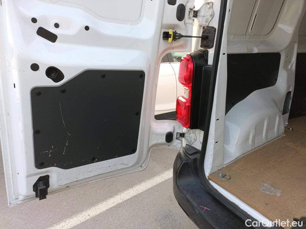  Opel  Vivaro OPEL  / 2019 / 4P / furgón 1.5 Diésel 74kW (100CV) M Std Express #7