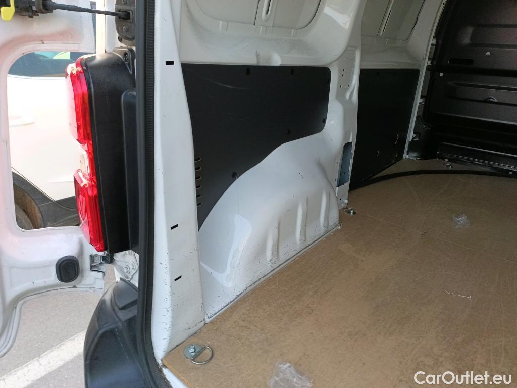  Opel  Vivaro OPEL  / 2019 / 4P / furgón 1.5 Diésel 74kW (100CV) M Std Express #8