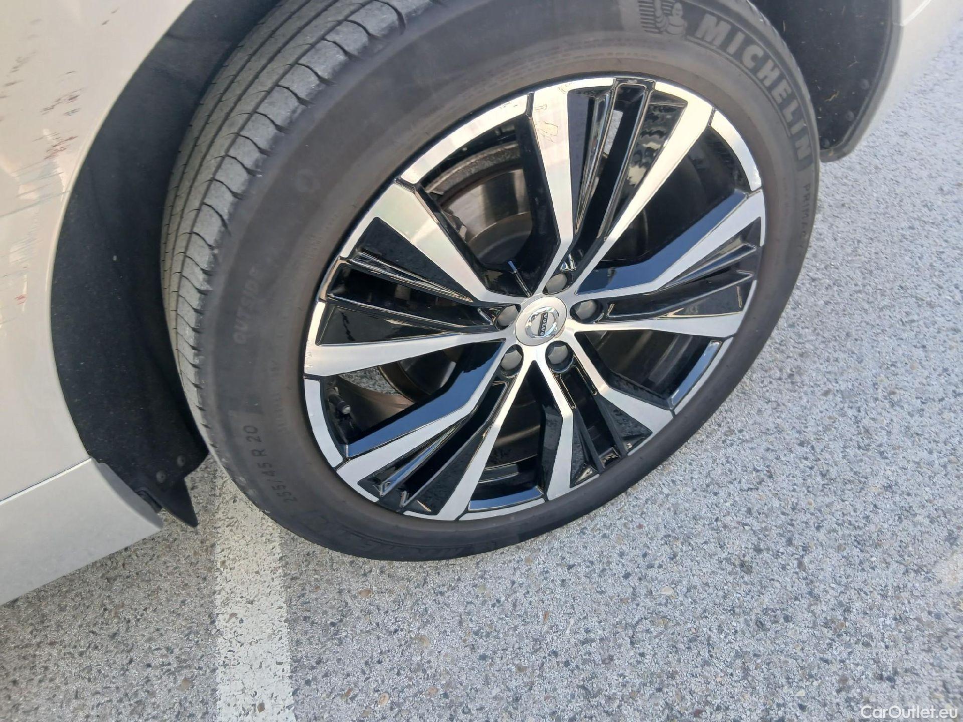  Volvo  XC60 VOLVO  / 2017 / 5P / todoterreno 2.0 T6 AWD Recharge Ultimate Bright Auto #15