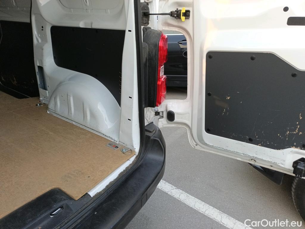  Opel  Vivaro OPEL  / 2019 / 4P / furgón 1.5 Diésel 74kW (100CV) M Std Express #9