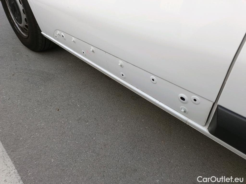  Opel  Vivaro OPEL  / 2019 / 4P / furgón 1.5 Diésel 74kW (100CV) M Std Express #10