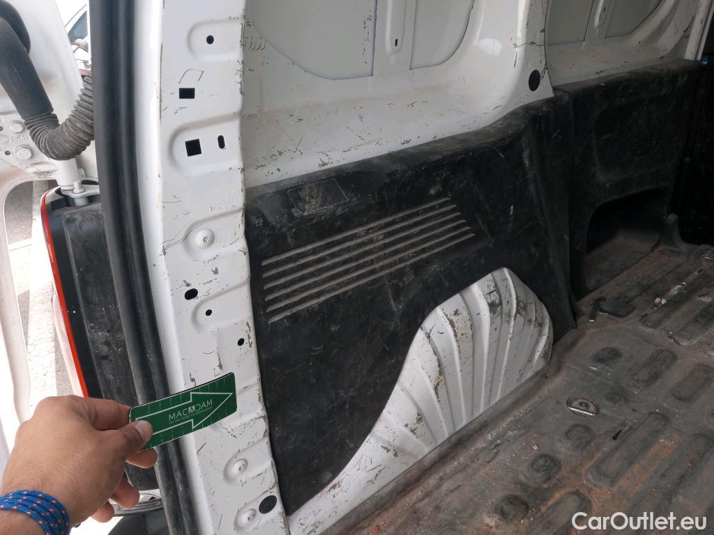  Citroen  Berlingo CITROEN  / 2018 / 3P / furgón derivado de turismo Talla M BlueHDi 100 CONTROL #9