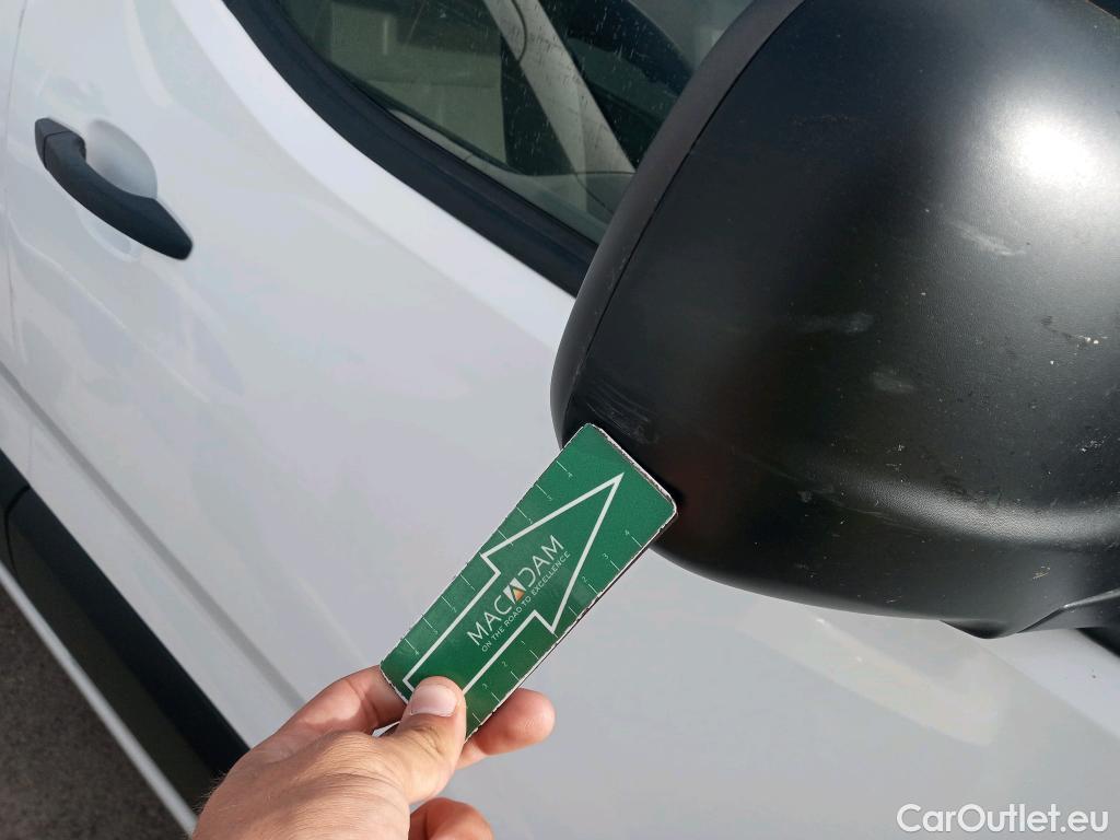  Citroen  Berlingo CITROEN  / 2018 / 3P / furgón derivado de turismo Talla M BlueHDi 100 CONTROL #31