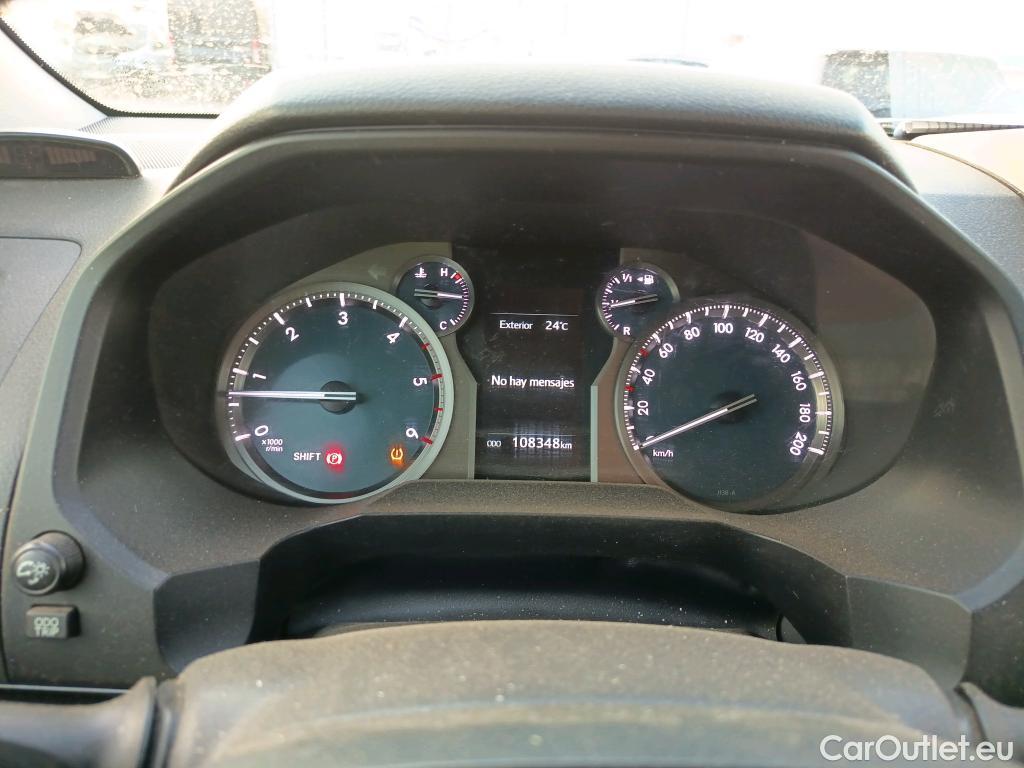  Toyota  Land Cruiser TOYOTA  / 2017 / 5P / todoterreno comercial 2.8 D-4D NX 2 Plazas #43