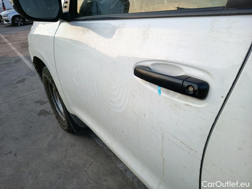  Toyota  Land Cruiser TOYOTA  / 2017 / 5P / todoterreno comercial 2.8 D-4D NX 2 Plazas #8