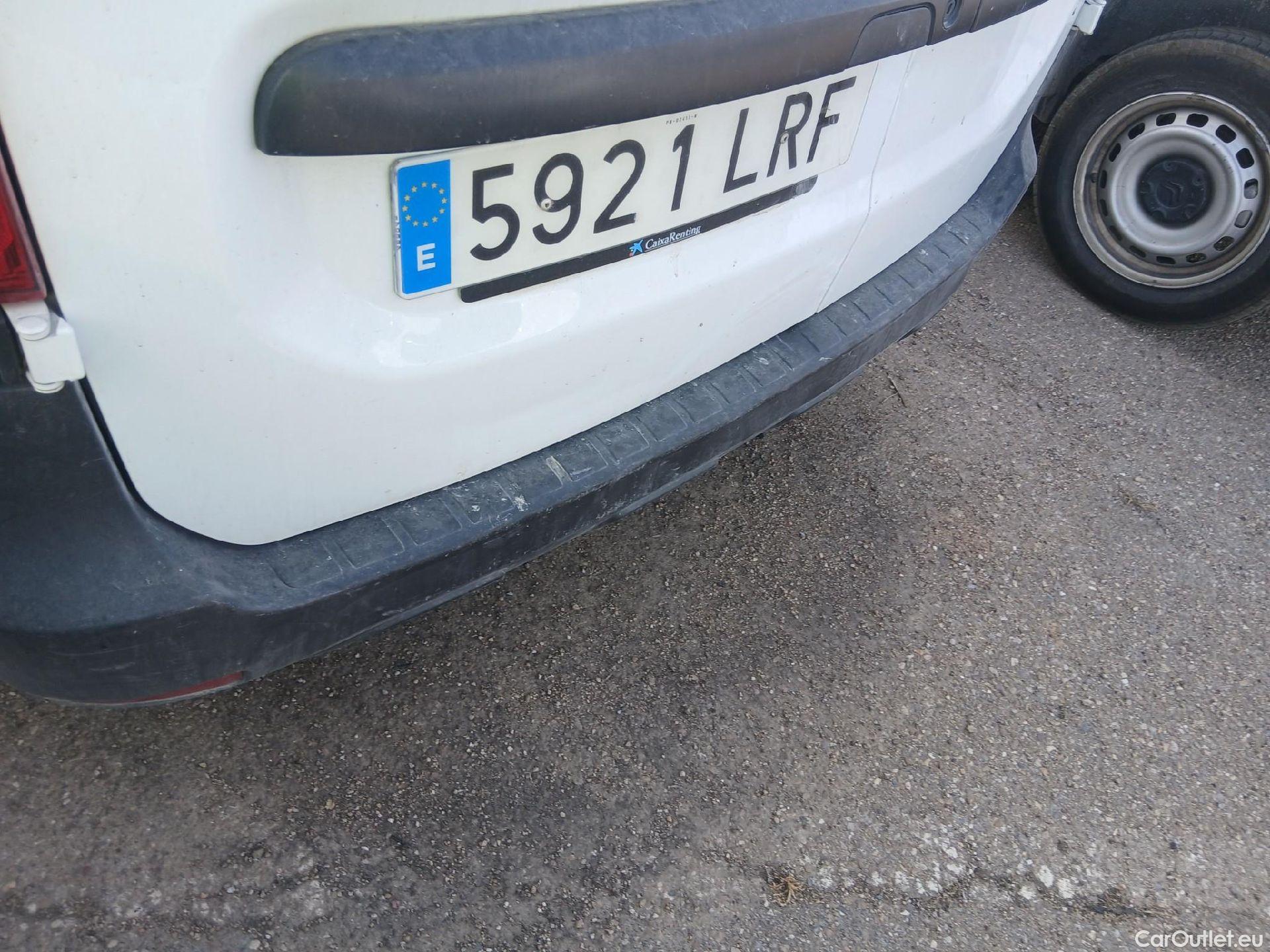  Dacia  Dokker DACIA  / 2013 / 4P / furgón derivado de turismo Van Essential Blue dCi 70kW (95CV) #36