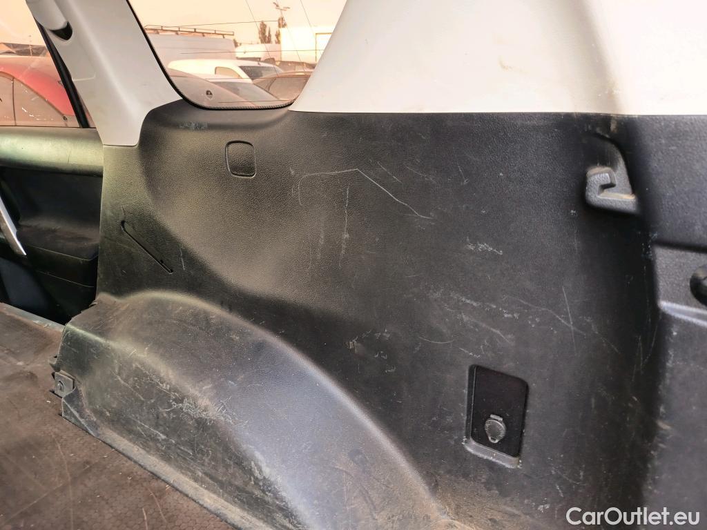  Toyota  Land Cruiser TOYOTA  / 2017 / 5P / todoterreno comercial 2.8 D-4D NX 2 Plazas #22