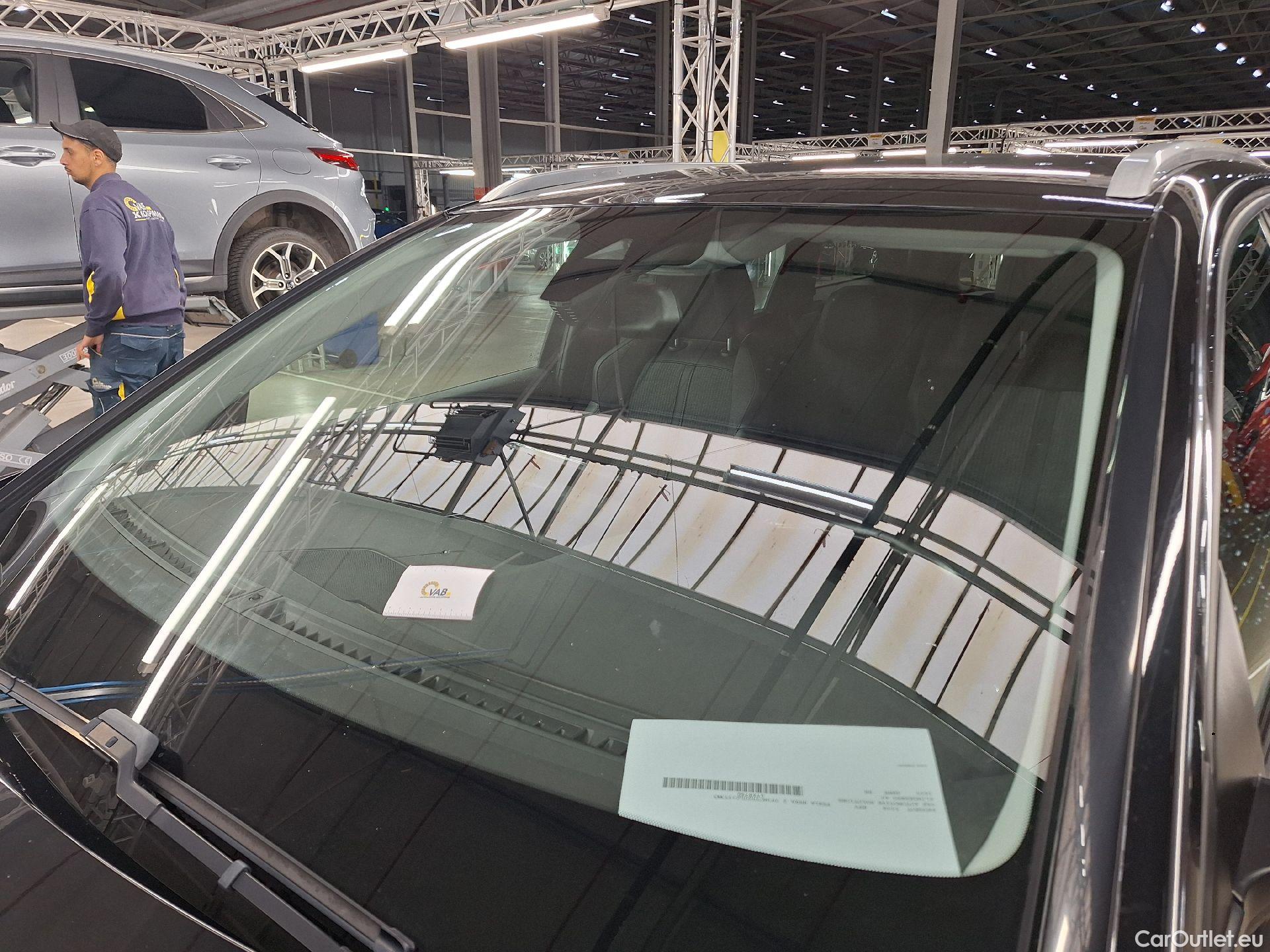  Peugeot  5008 Peugeot,  FL'20, Peugeot  1.5 BlueHDi 96kW S&S EAT8 Allure Pack #5