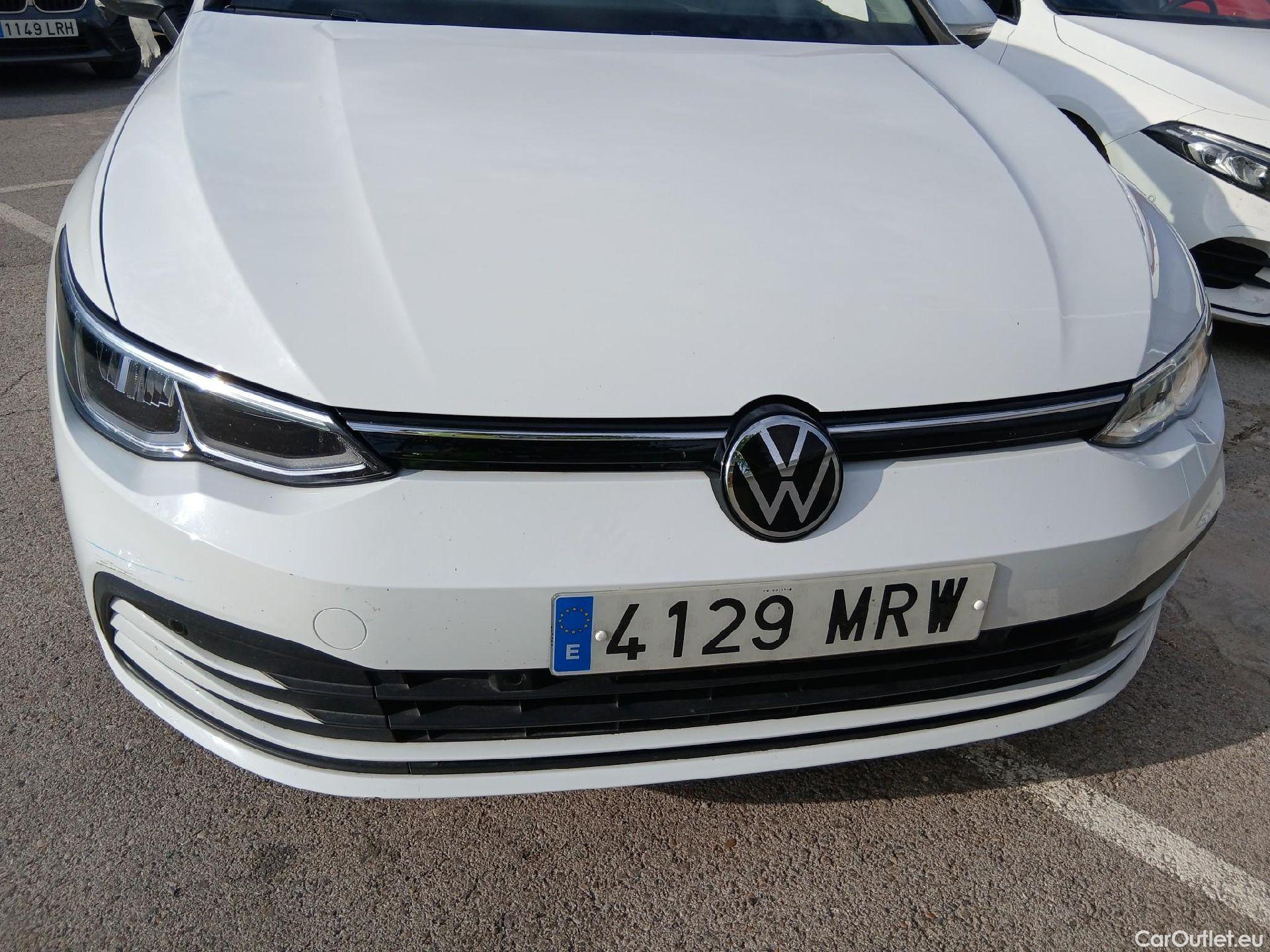  Volkswagen  Golf  VOLKSWAGEN / 2020 / 5P / berlina con portón Life 2.0 TDI 85kW (115CV) #2