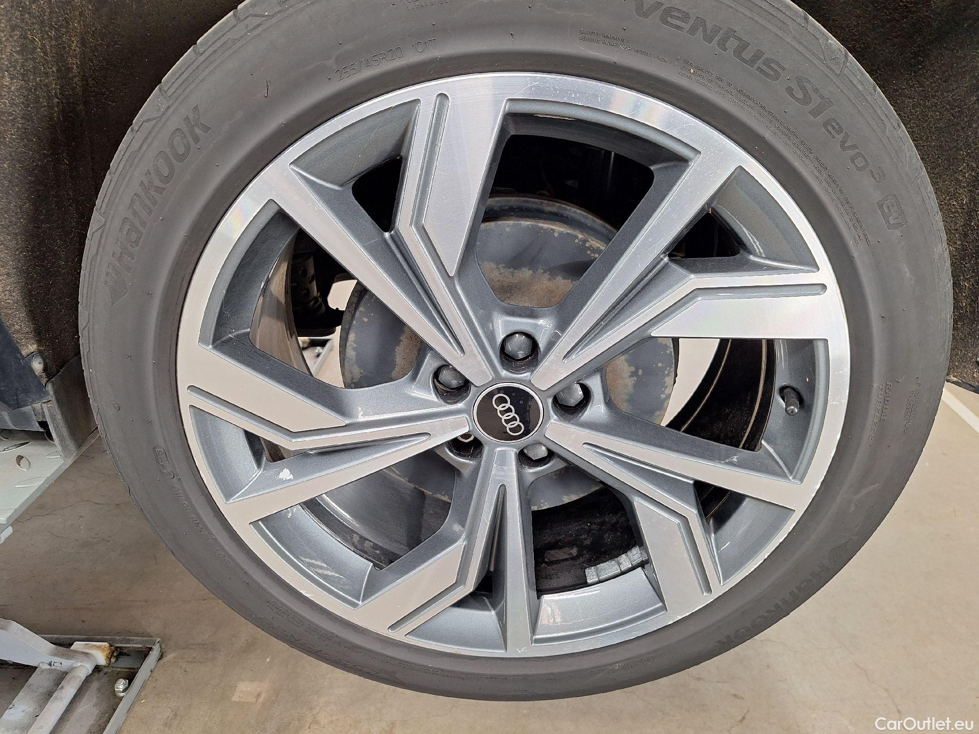  Audi  Q4 E-Tron Audi, Q4 SB e-tron '21 BEV, Audi Q4 Sportback e-tron 40 e-tron S Line 5d #21