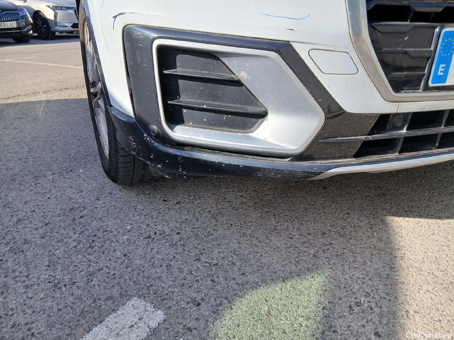  Audi  Q2 AUDI  / 2016 / 5P / todoterreno Design 30 TFSI 85kW (116CV) (AC) #11