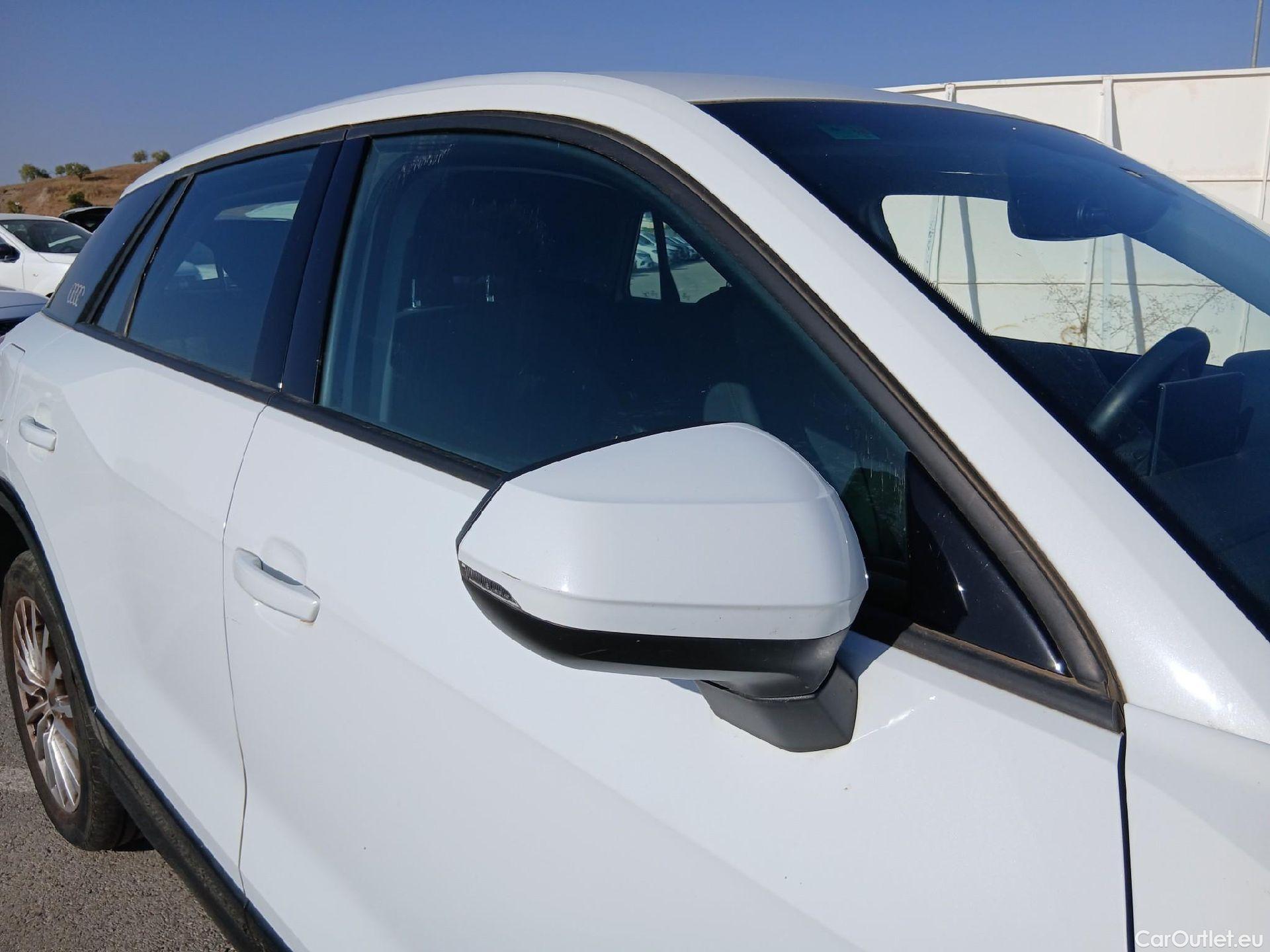  Audi  Q2 AUDI  / 2016 / 5P / todoterreno Design 30 TFSI 85kW (116CV) (AC) #49