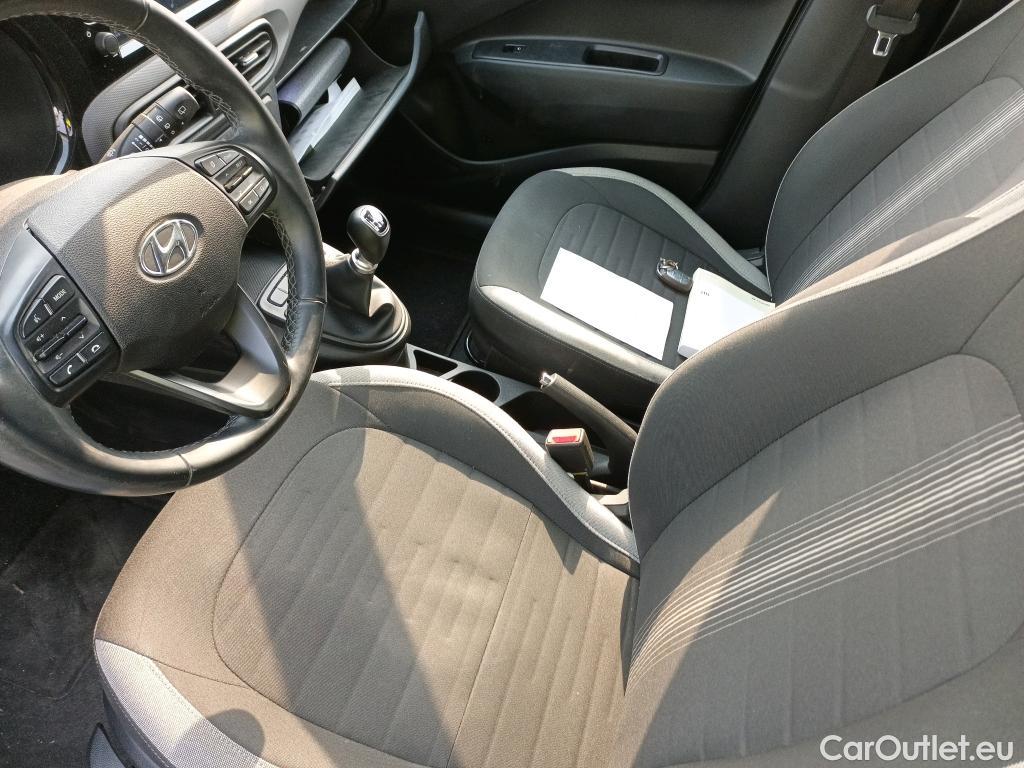  Hyundai  i10 HYUNDAI  / 2020 / 5P / berlina con portón 1.2 Tecno 2C #8