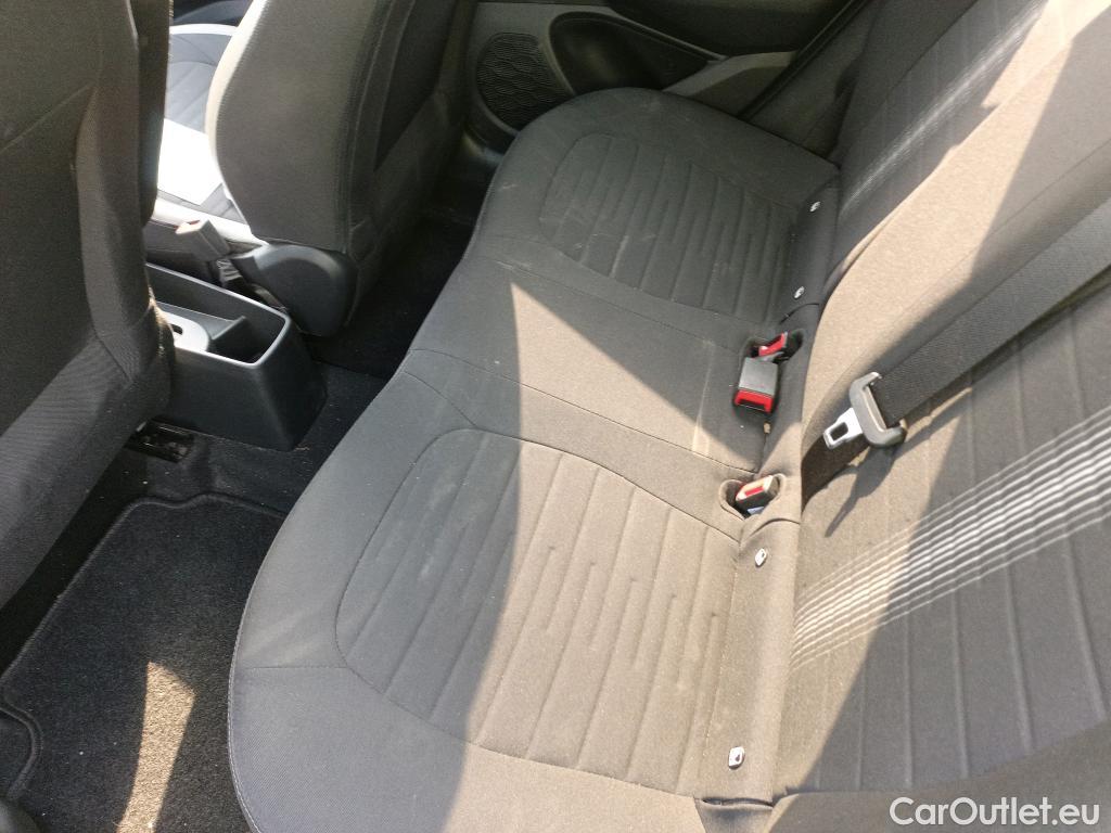  Hyundai  i10 HYUNDAI  / 2020 / 5P / berlina con portón 1.2 Tecno 2C #7
