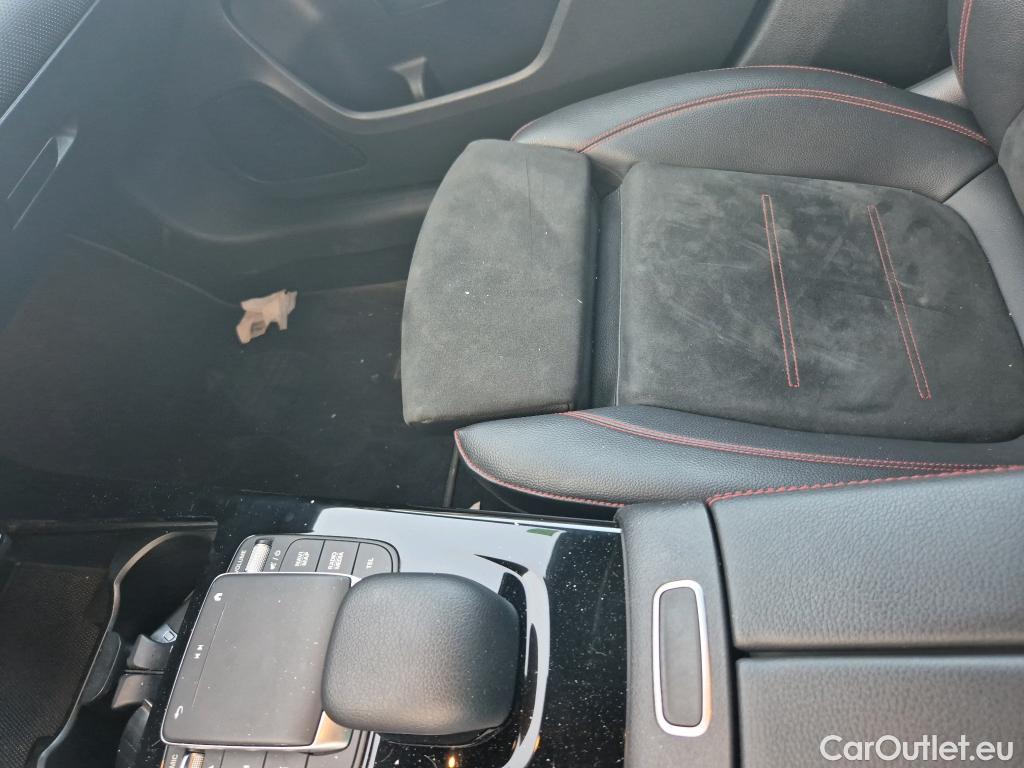  Mercedes  A-Klasse MERCEDES-BENZ Clase A / 2018 / 5P / berlina con portón A 200 d #42