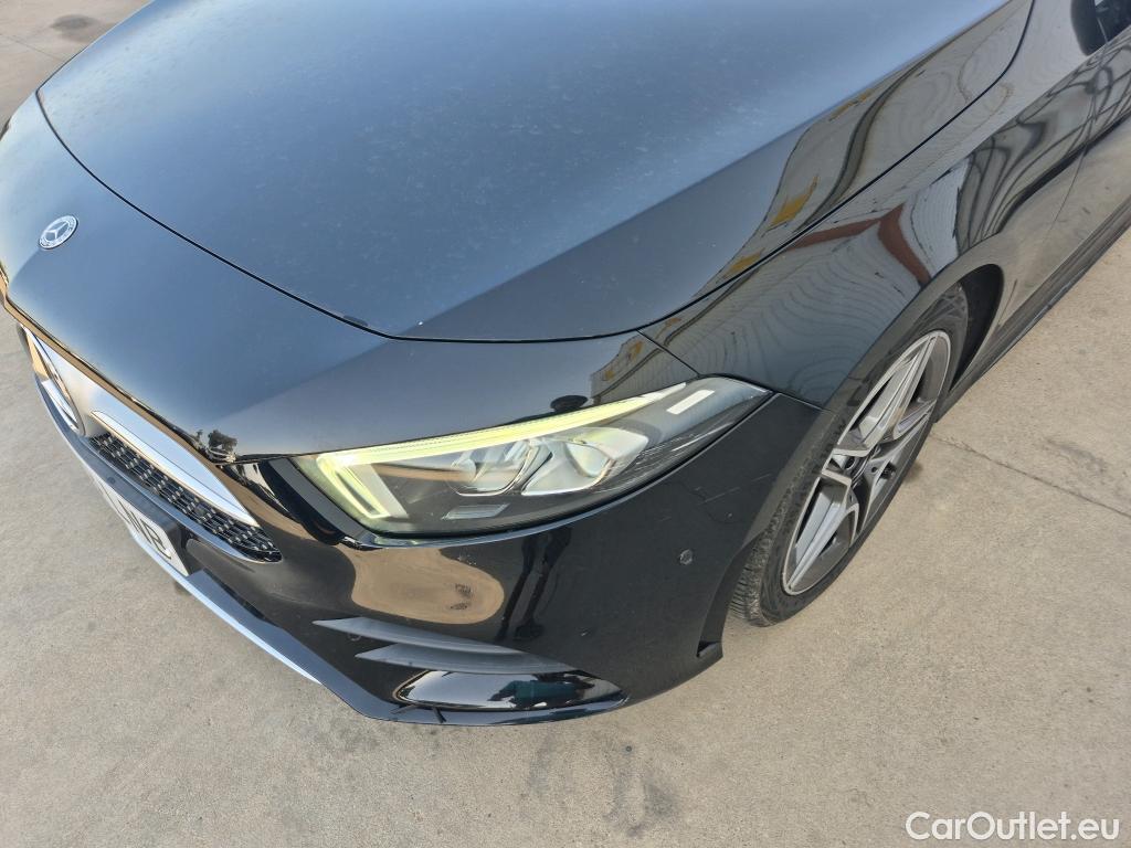  Mercedes  A-Klasse MERCEDES-BENZ Clase A / 2018 / 5P / berlina con portón A 200 d #31