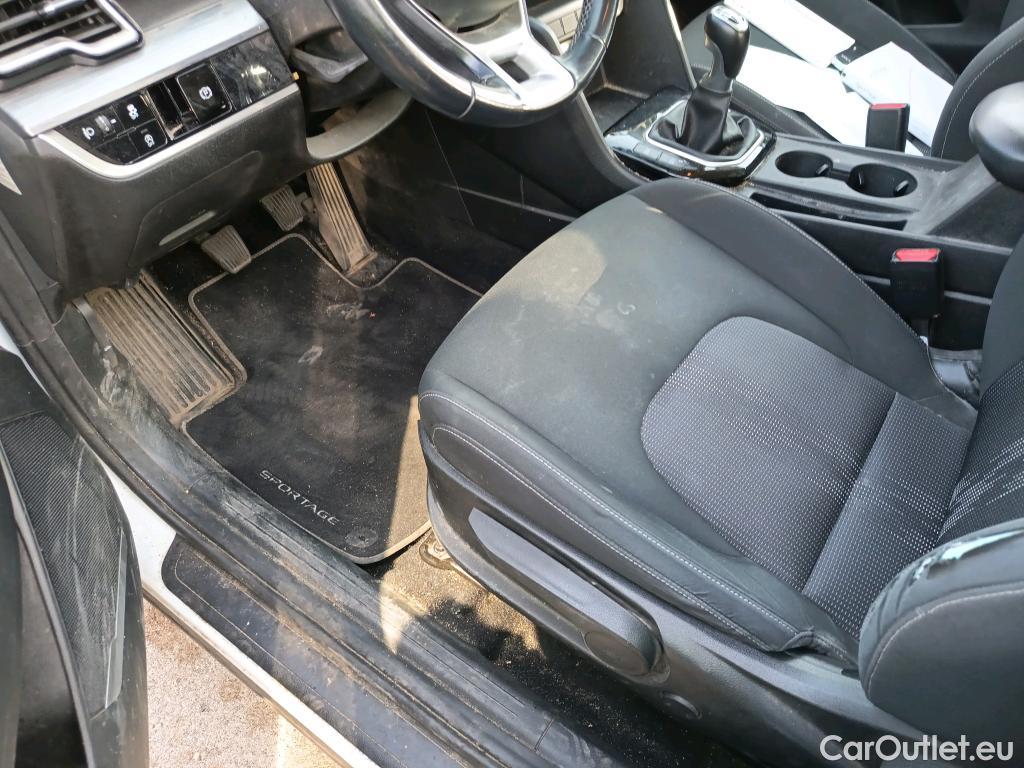  KIA  Sportage KIA  / 2022 / 5P / todoterreno 1.6 T-GDi MHEV 110kW (150CV) Drive 4x2 #22