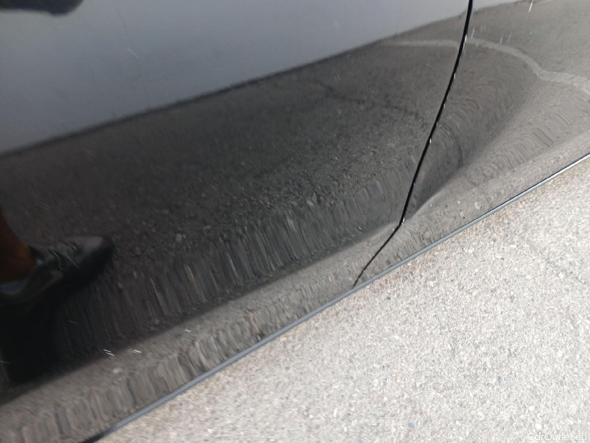  Mercedes  A-Klasse MERCEDES-BENZ Clase A / 2018 / 5P / berlina con portón A 180 d #28