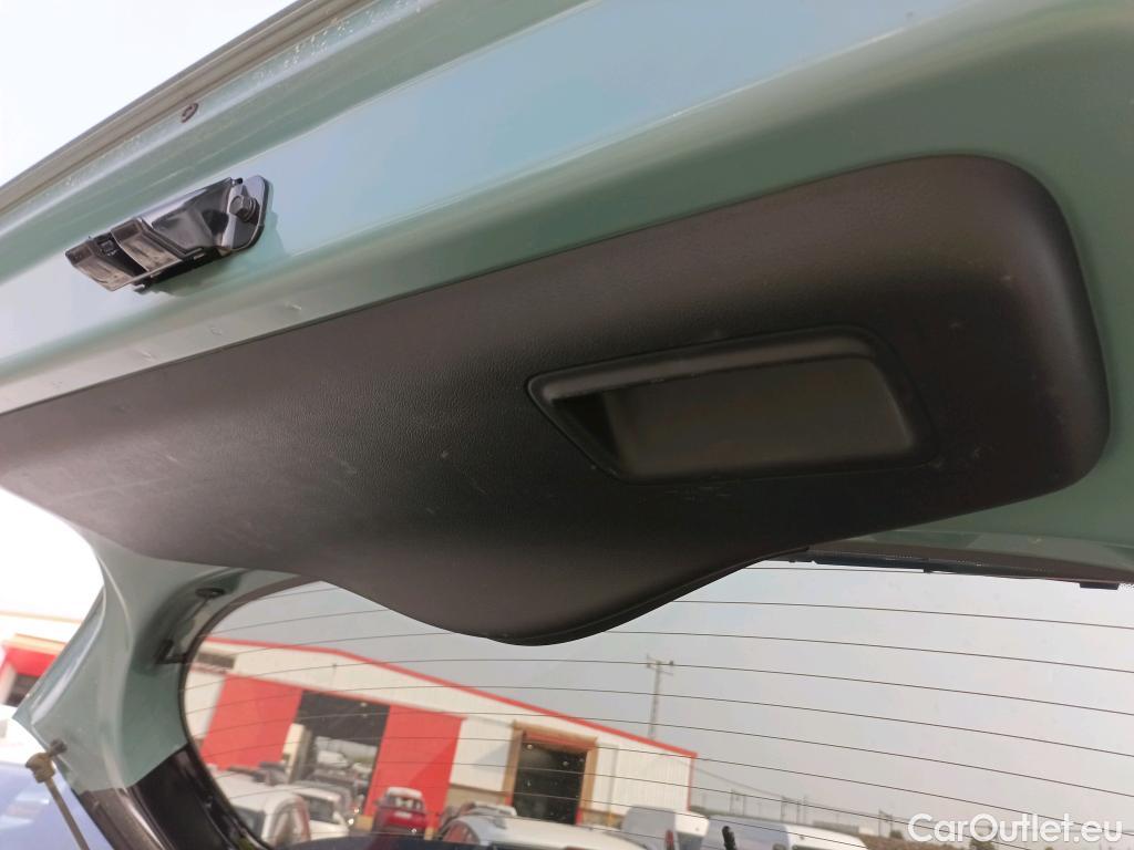  Hyundai  i10 HYUNDAI  / 2020 / 5P / berlina con portón 1.2 Tecno 2C #9