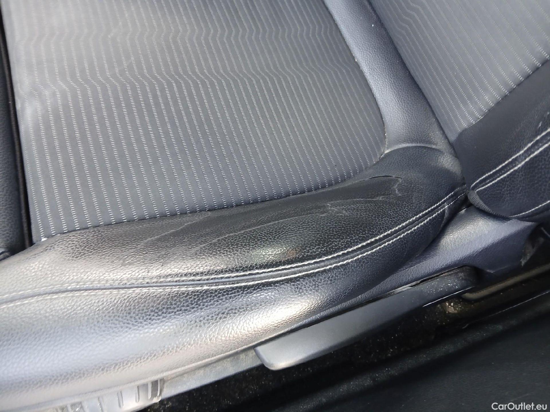  Mercedes  A-Klasse MERCEDES-BENZ Clase A / 2018 / 5P / berlina con portón A 180 d #39
