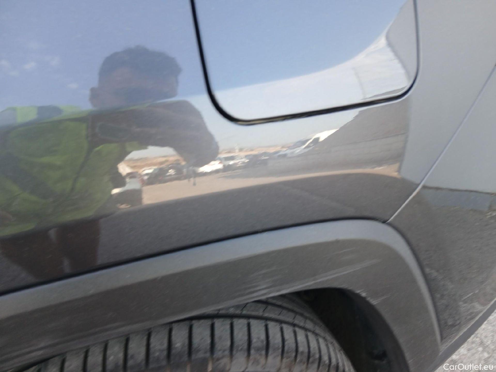  Toyota  RAV4 TOYOTA  / 2018 / 5P / todoterreno 2.5l 220H Luxury #17