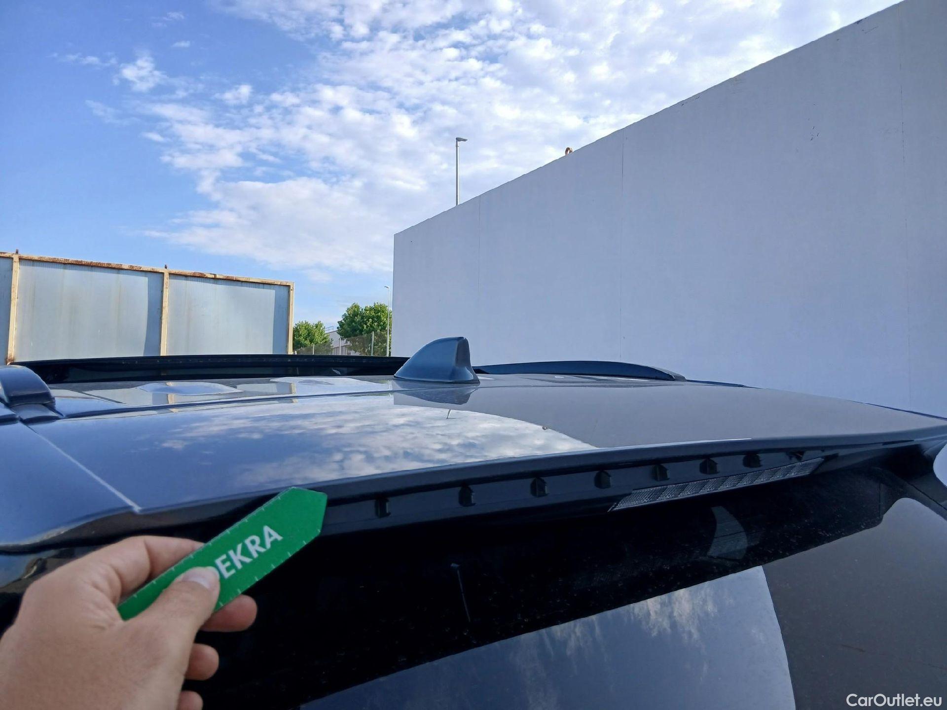  Toyota  RAV4 TOYOTA  / 2018 / 5P / todoterreno 2.5l 220H Luxury #21