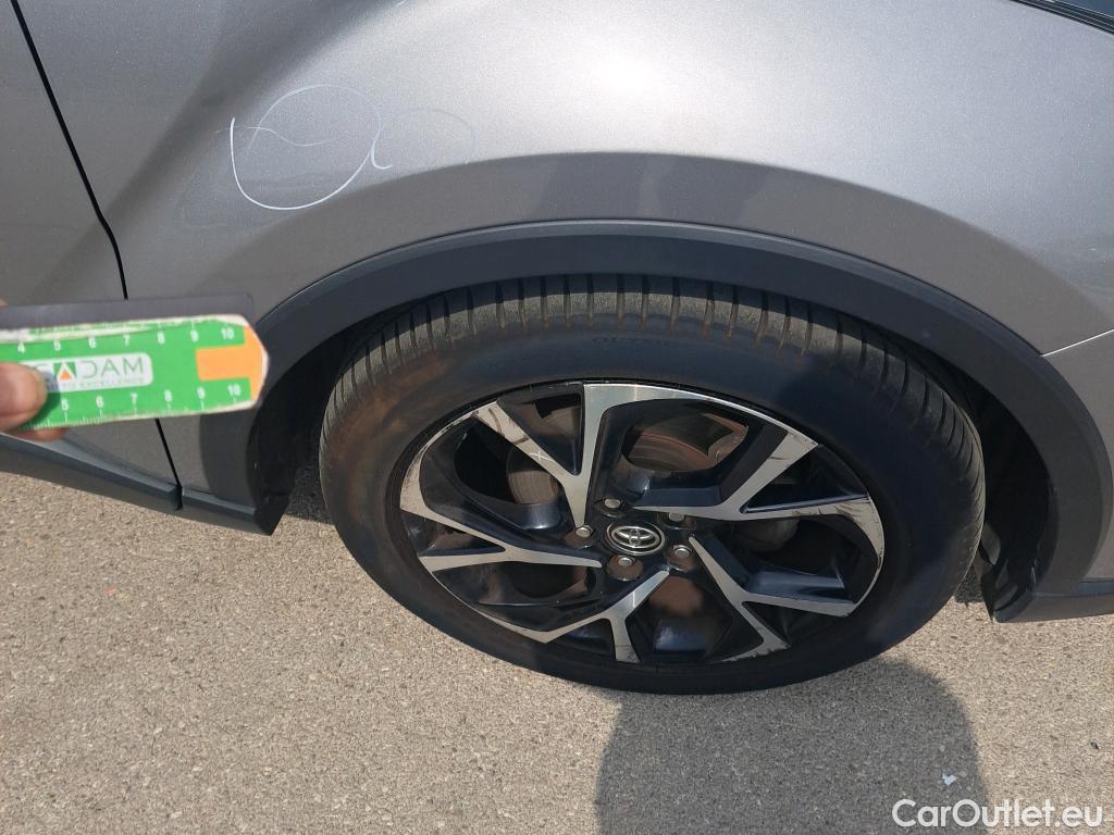  Toyota  C-HR TOYOTA  / 2016 / 5P / todoterreno 1.8 125H Advance (CX) #3