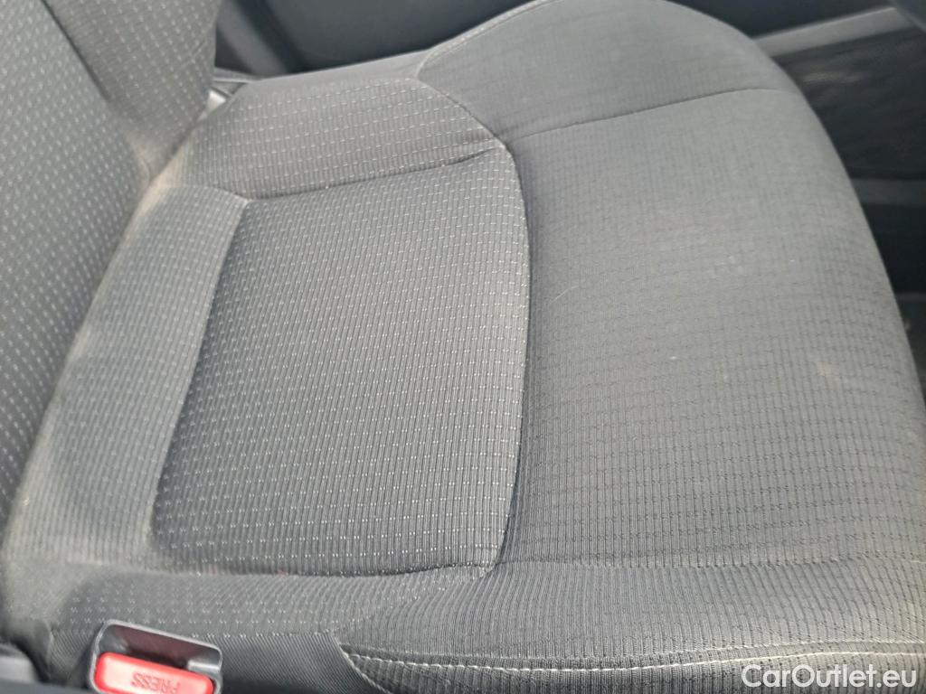  Toyota  C-HR TOYOTA  / 2016 / 5P / todoterreno 1.8 125H Advance (CX) #11