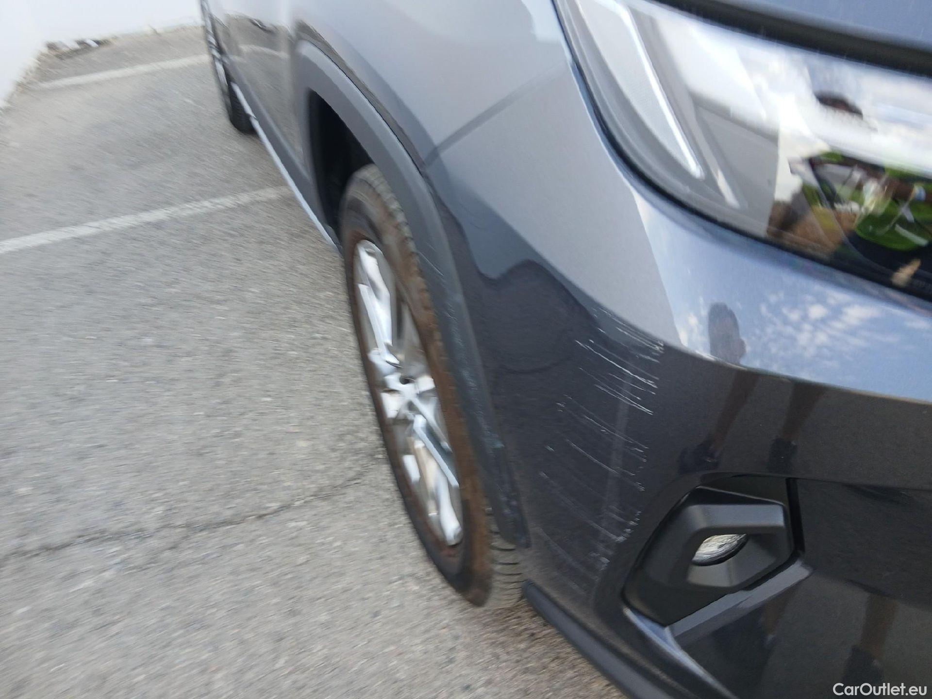  Toyota  RAV4 TOYOTA  / 2018 / 5P / todoterreno 2.5l 220H Luxury #1