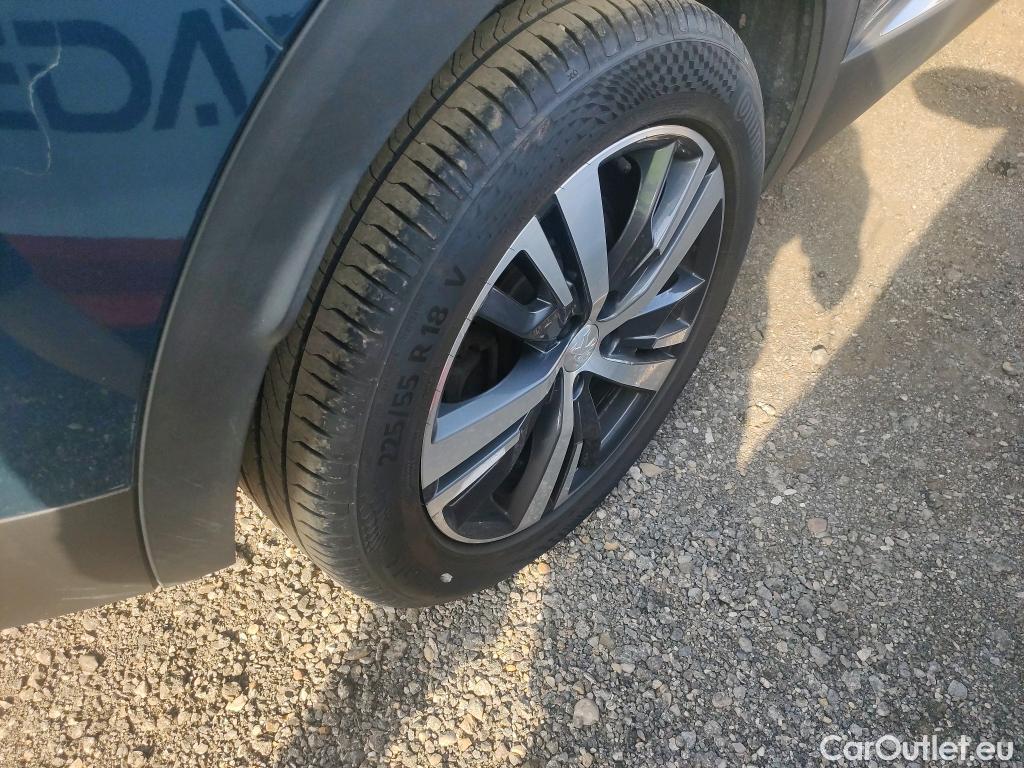  Peugeot  3008 PEUGEOT  / 2020 / 5P / todoterreno 1.5 BlueHDi 96kW S&S Allure Pack EAT8 #5