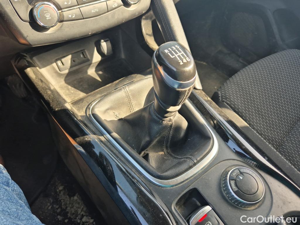  Renault  Kadjar RENAULT  5p 1G berlina con portón Tech Road Energy dCi 96kW (130CV) 4x4 #13