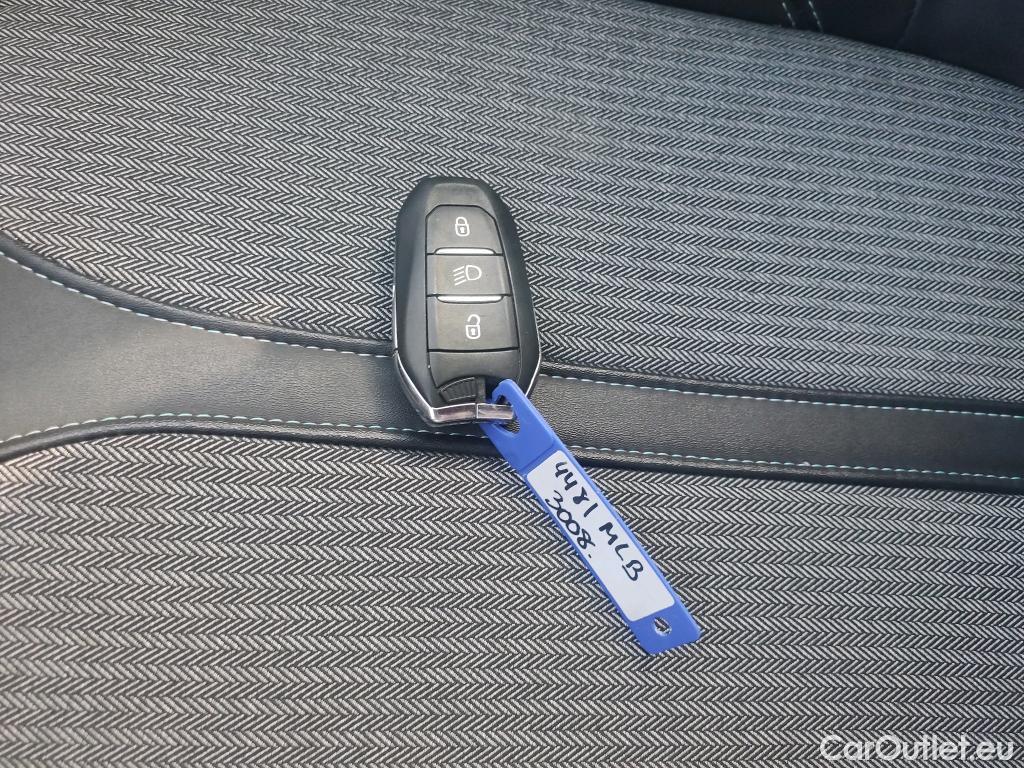  Peugeot  3008 PEUGEOT  / 2020 / 5P / todoterreno 1.5 BlueHDi 96kW S&S Allure Pack EAT8 #2