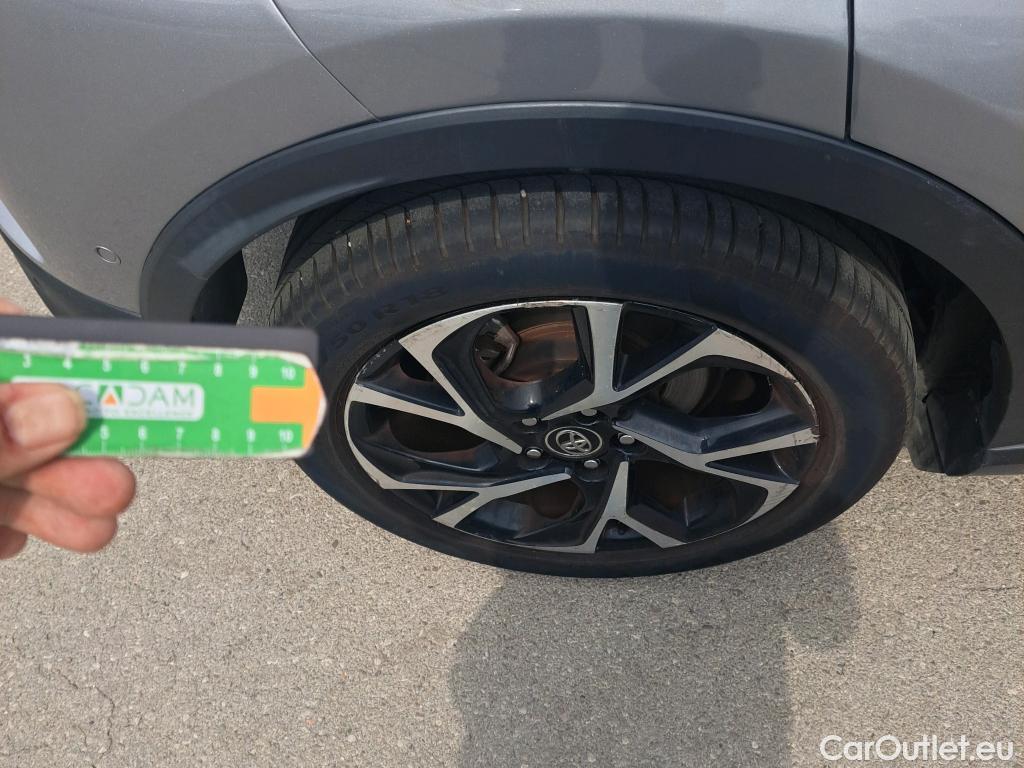  Toyota  C-HR TOYOTA  / 2016 / 5P / todoterreno 1.8 125H Advance (CX) #5