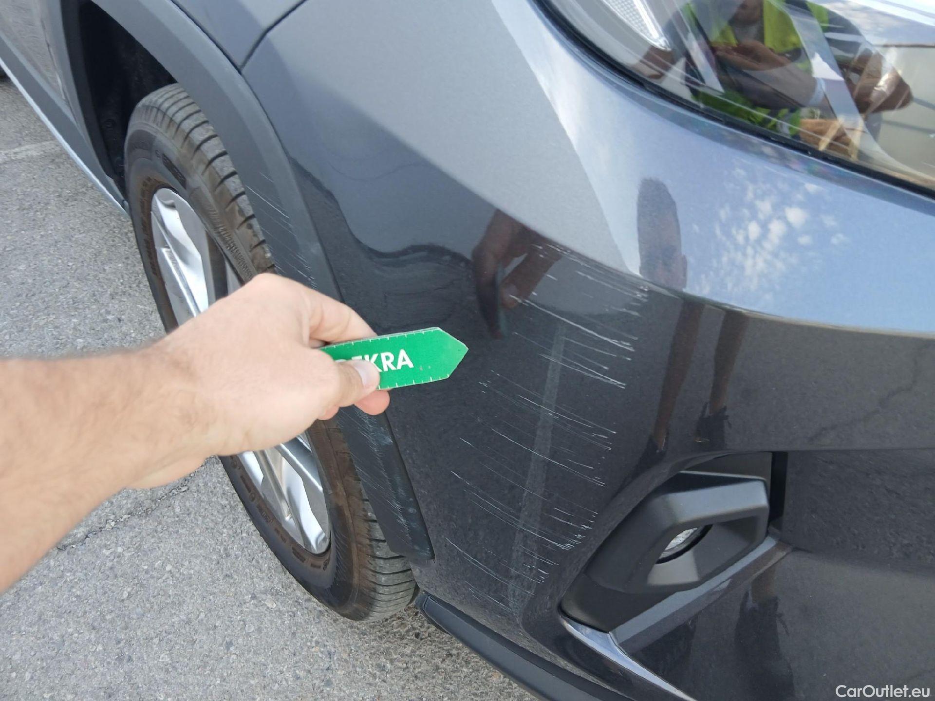  Toyota  RAV4 TOYOTA  / 2018 / 5P / todoterreno 2.5l 220H Luxury #2