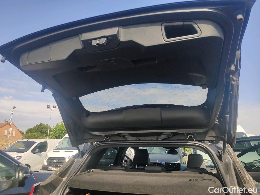 Peugeot  3008 PEUGEOT  / 2020 / 5P / todoterreno 1.5 BlueHDi 96kW S&S Allure Pack EAT8 #21