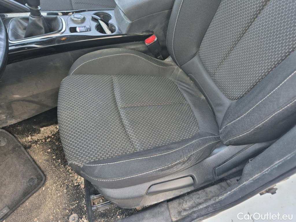  Renault  Kadjar RENAULT  5p 1G berlina con portón Tech Road Energy dCi 96kW (130CV) 4x4 #6