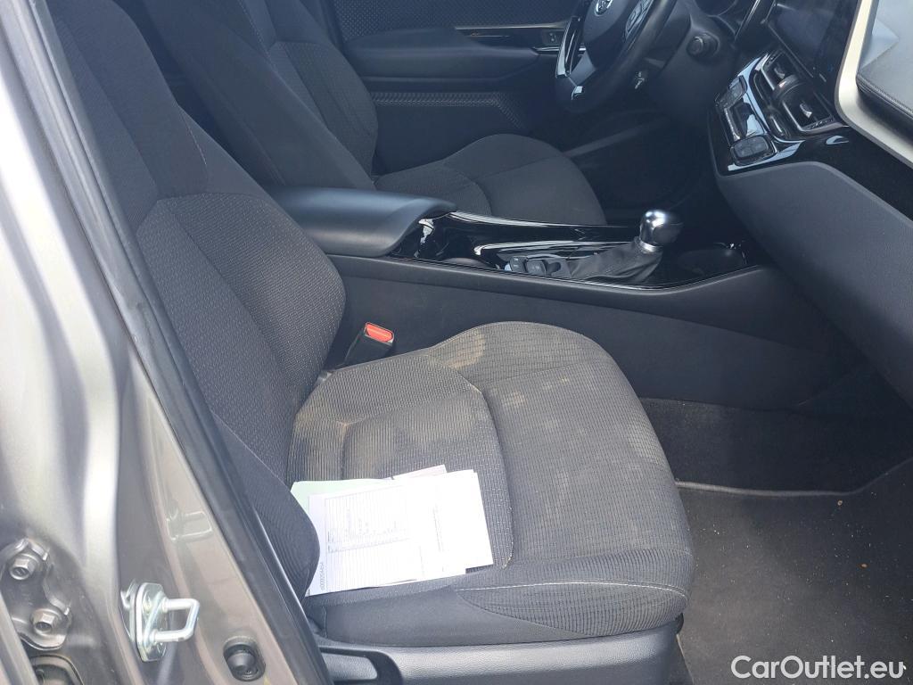  Toyota  C-HR TOYOTA  / 2016 / 5P / todoterreno 1.8 125H Advance (CX) #9