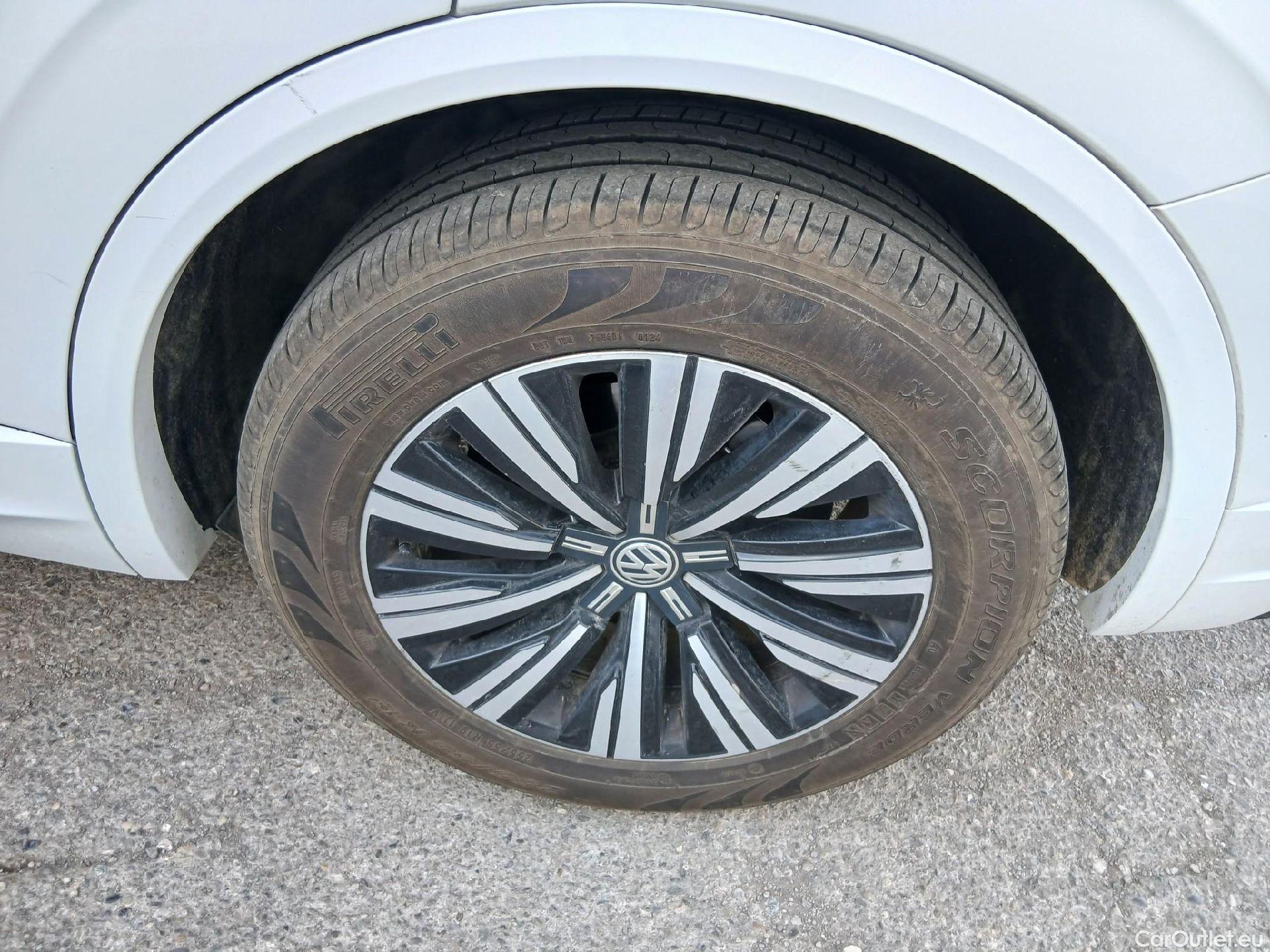 Volkswagen  Touareg VOLKSWAGEN  / 2018 / 5P / todoterreno Premium 3.0 TDI 170kW (231CV) Tip 4Mot #10
