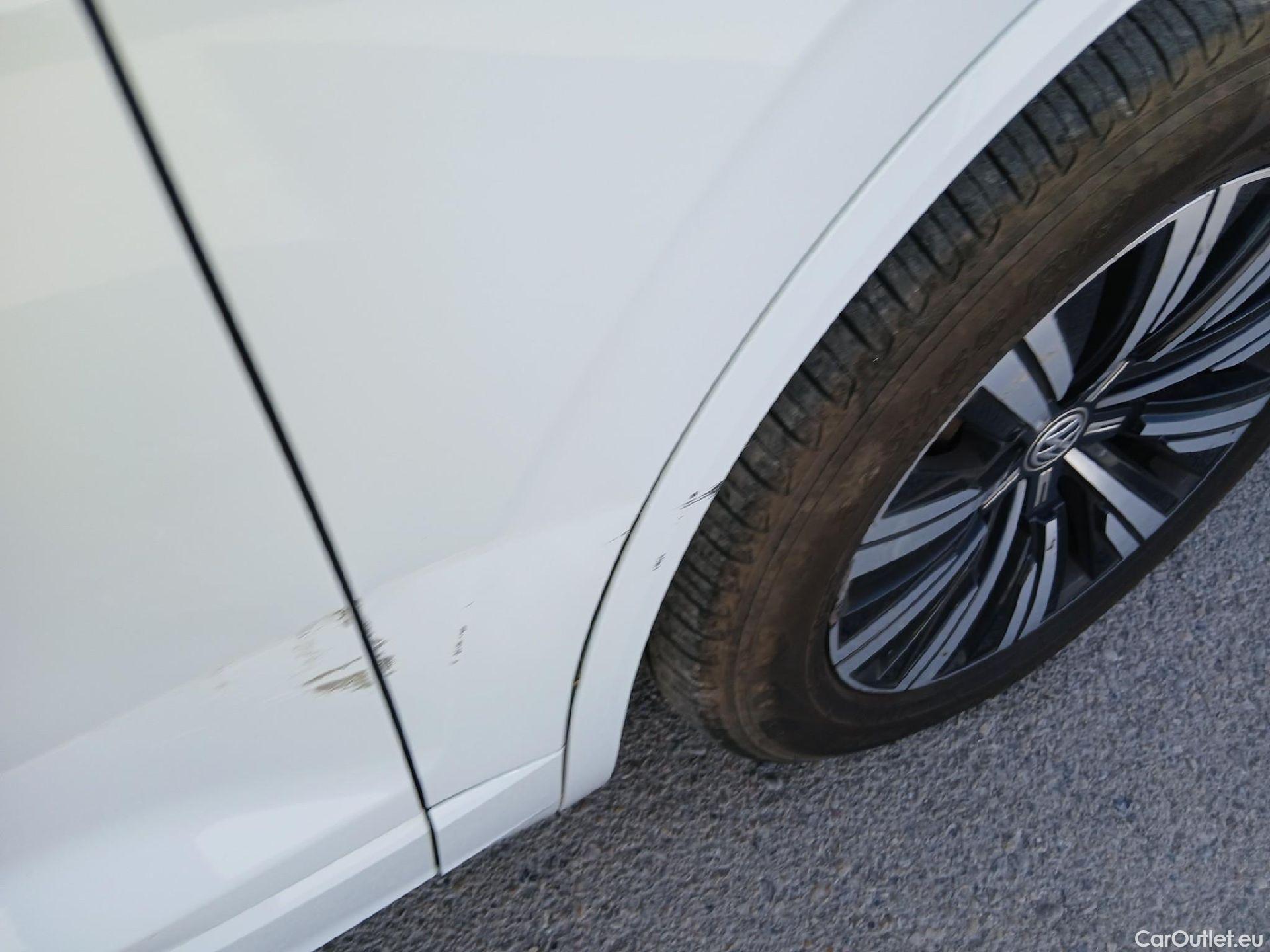  Volkswagen  Touareg VOLKSWAGEN  / 2018 / 5P / todoterreno Premium 3.0 TDI 170kW (231CV) Tip 4Mot #25