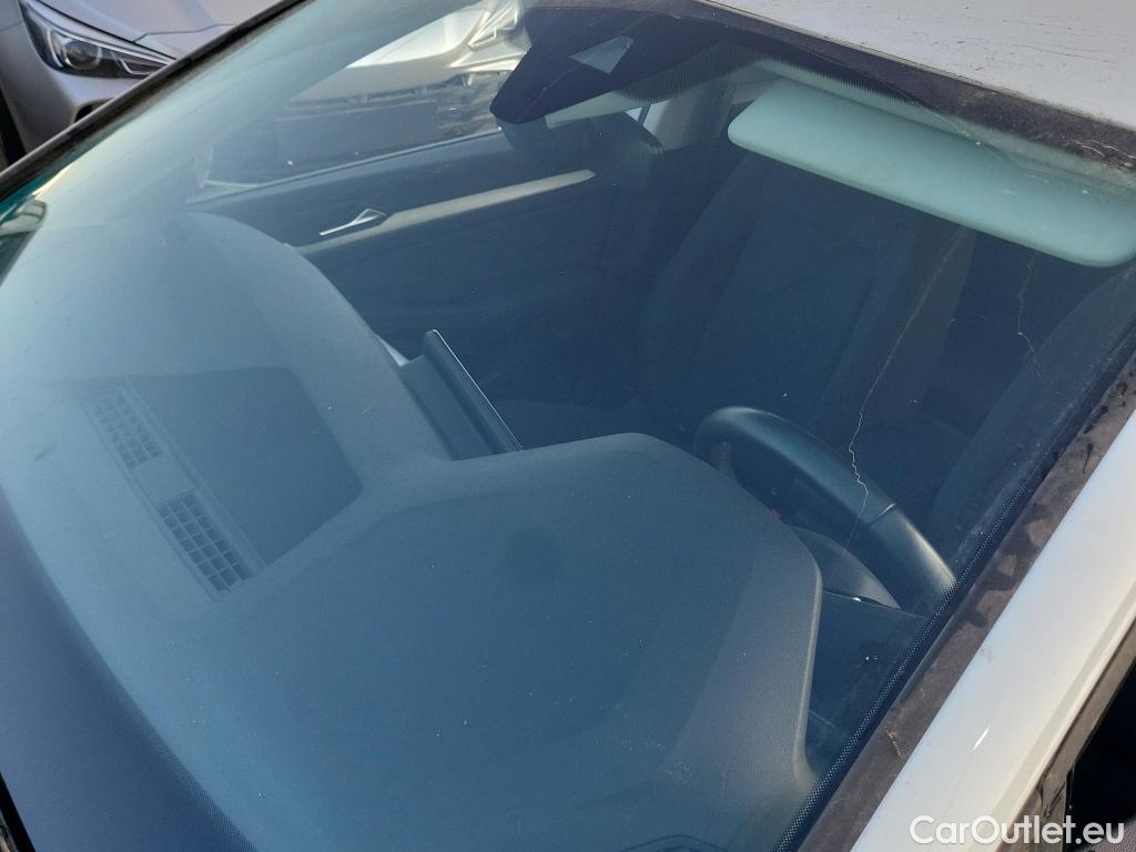  Volkswagen  Golf  VOLKSWAGEN / 2020 / 5P / berlina con portón Life 2.0 TDI 85kW (115CV) DSG #1