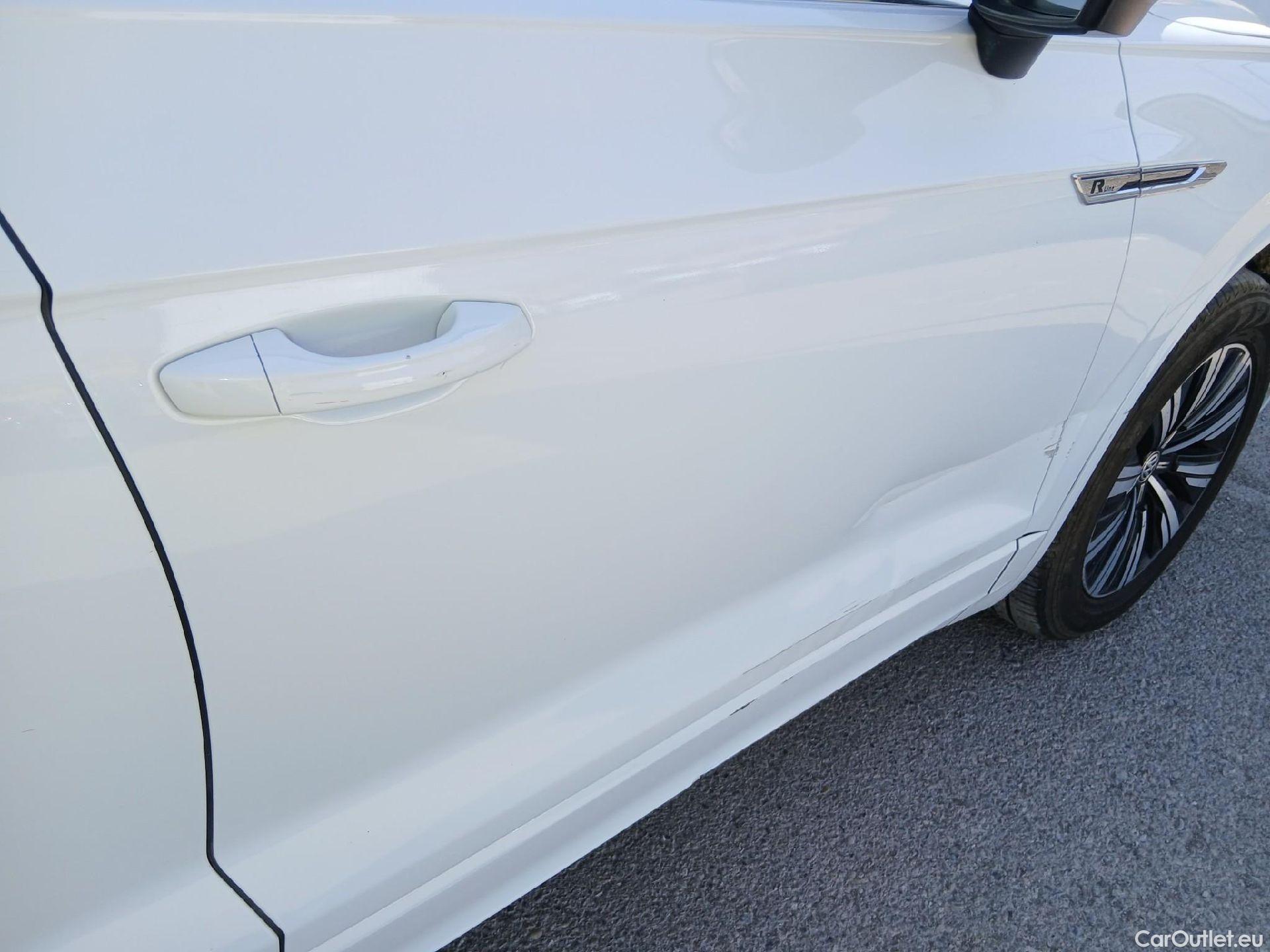  Volkswagen  Touareg VOLKSWAGEN  / 2018 / 5P / todoterreno Premium 3.0 TDI 170kW (231CV) Tip 4Mot #17