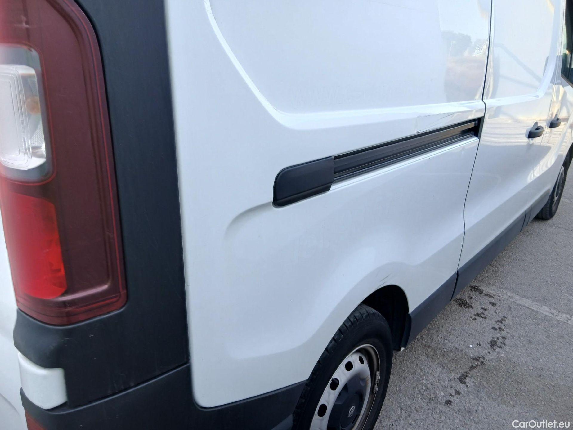  Opel  Vivaro OPEL  / 2014 / 4P / furgón 1.6CDTI 88kW (120CV) Expressio L2H1 2.9t (CX) #17
